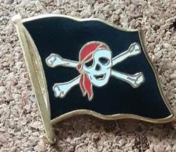 Skull w Red Scarf Lapel Pin Gold